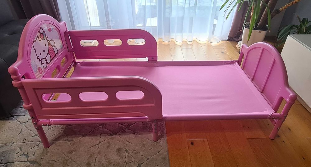 Łóżko HELLO KITTY z barierkami 144x74cm + materac