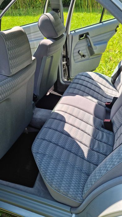 Mercedes 190E W201 - dobry stan, w pełni sprawy