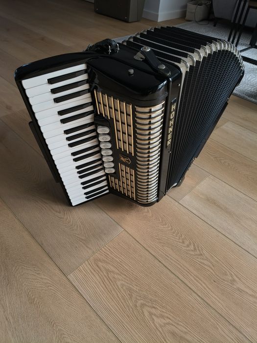Akordeon Hohner VERDI III  120 basów 3/4 chóry,lekki,stan INÓWKA !