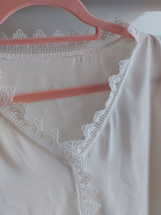Biała elegancka bluzka z koronką dekolt V boho M L biała śmietankowa