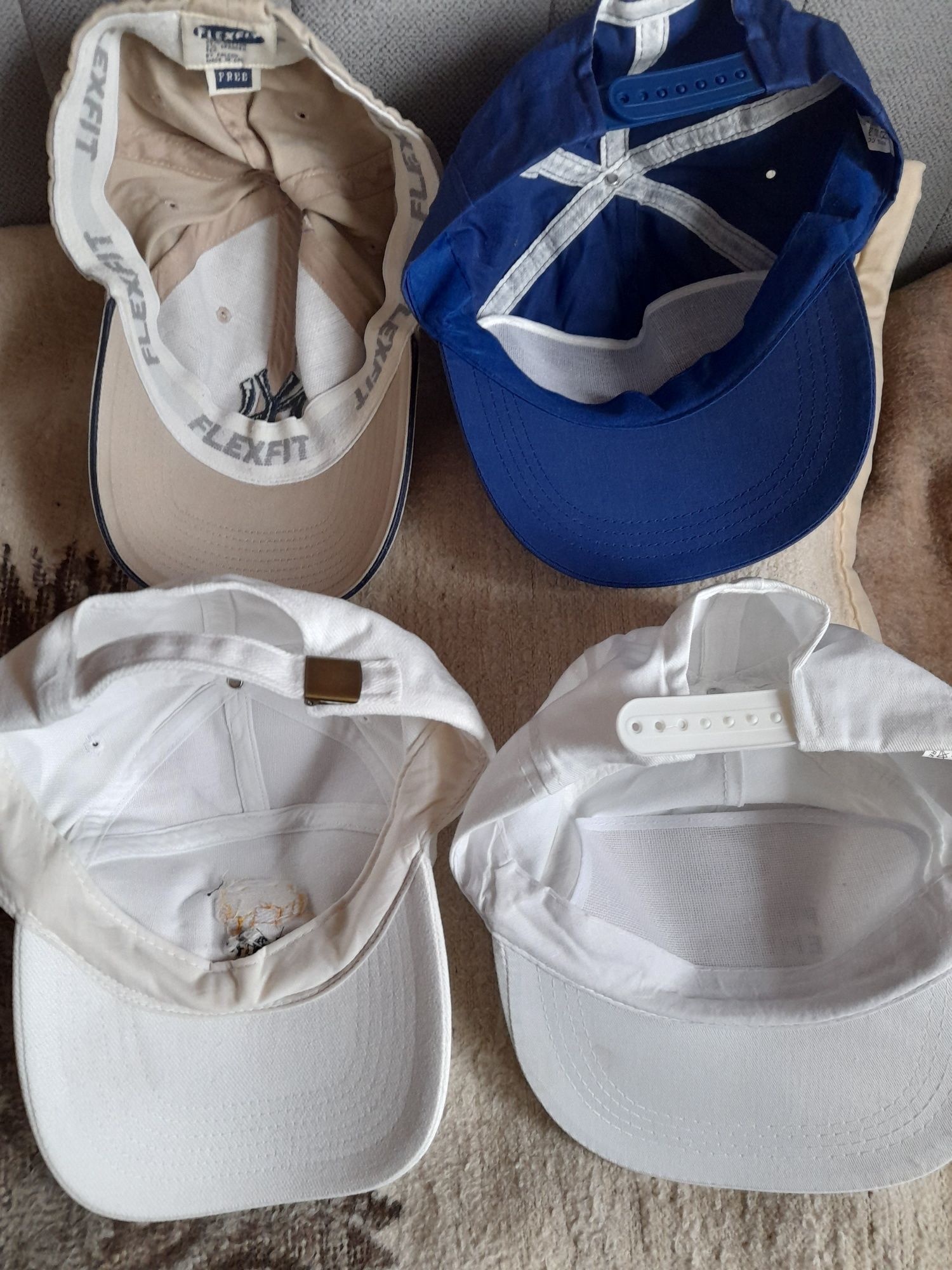 7szt-nowe czapki białe,niebieska,bezowa