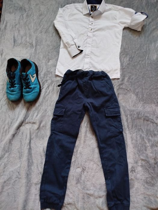 Набір одягу в дуже гарному стані