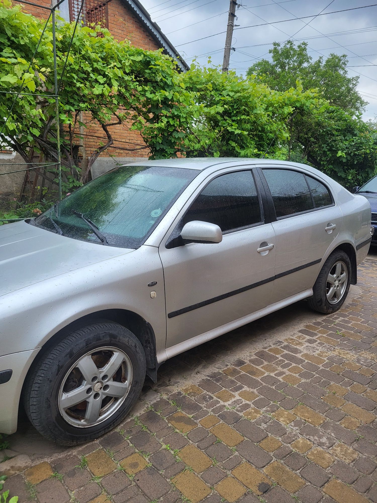 Продам легковий автомобіль
