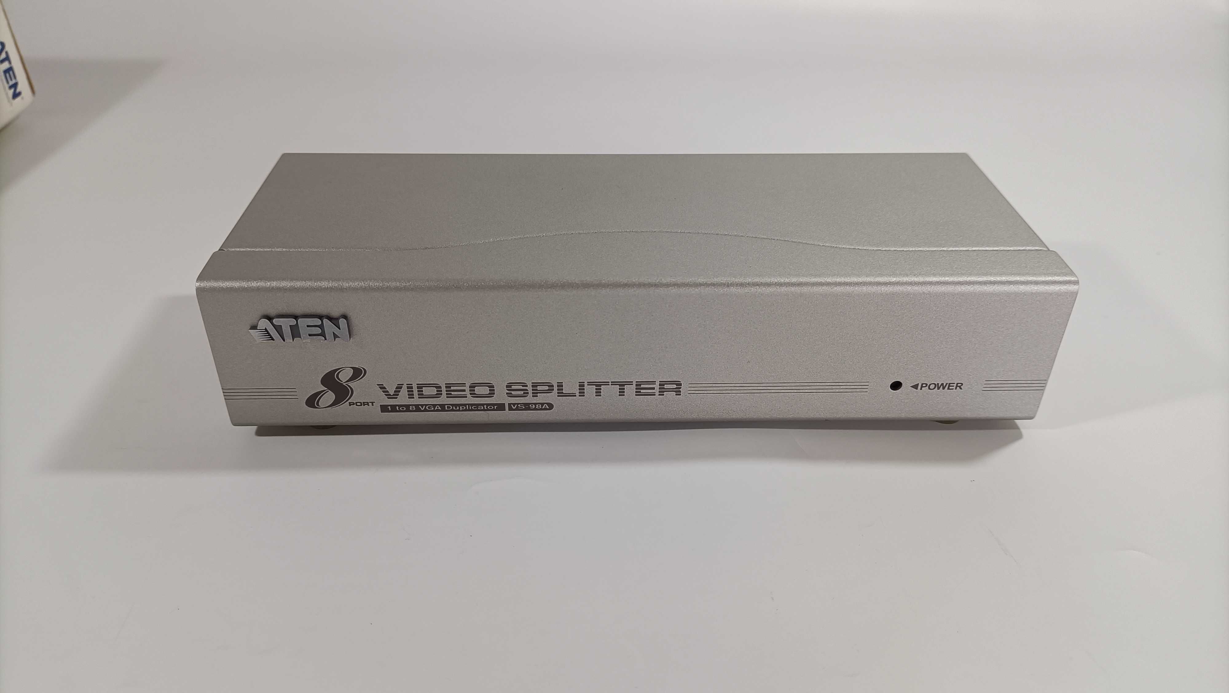 ATEN VS-98A - Duplicador de vídeo VGA (1 to 8 VGA duplicator)