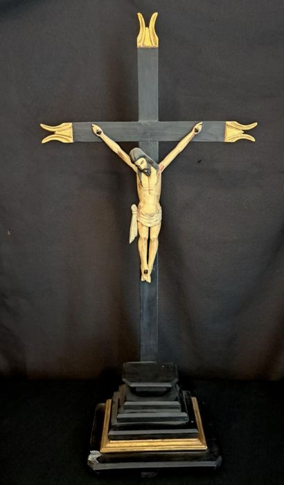 Cristo antigo em madeira