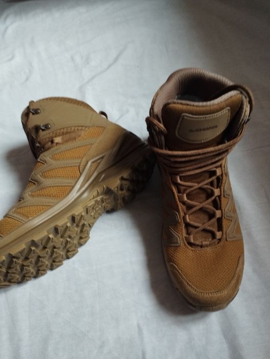 Чоботи чоловічі Lowa