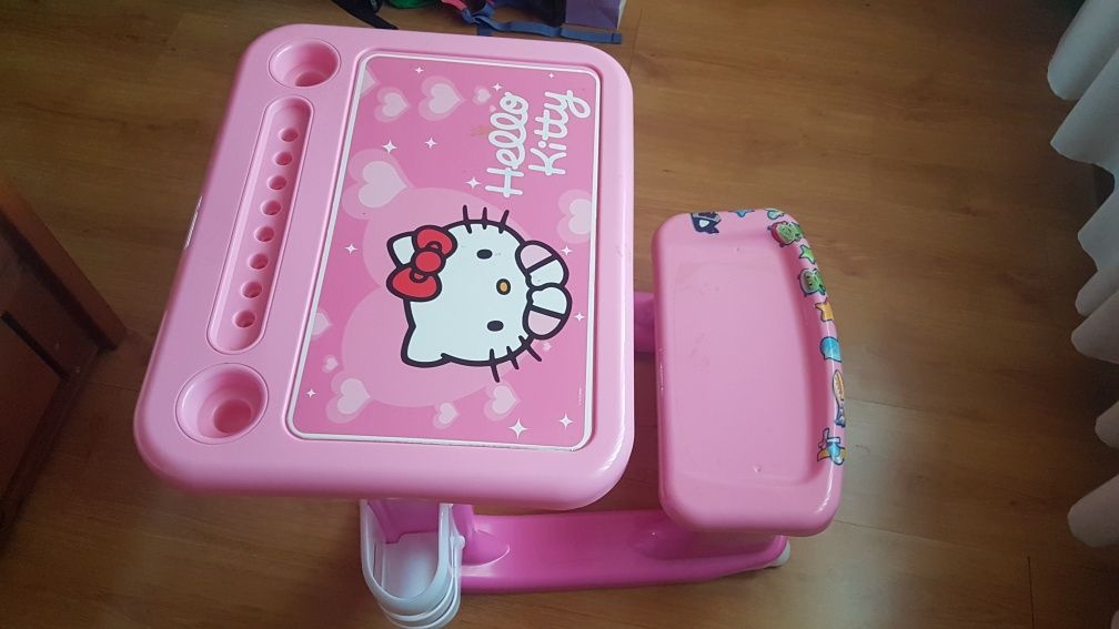 Mesa de brincar Hello Kitty