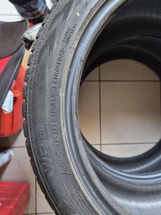 Opony zimowe 2 sztuki