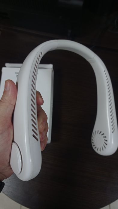 Портативный вентилятор на шею