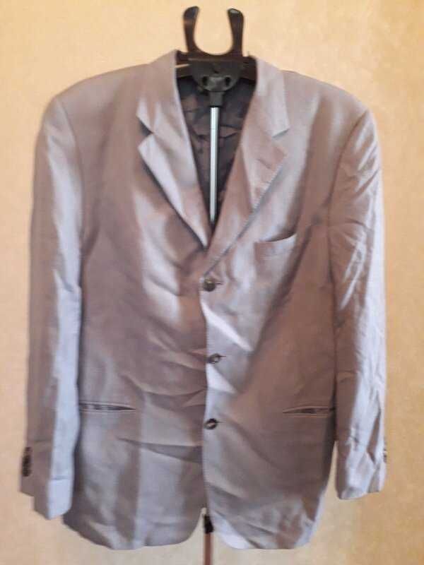 Шерстяной пиджак CERRUTI 1881по плечам-50см, рукав-67см, спина-81см.