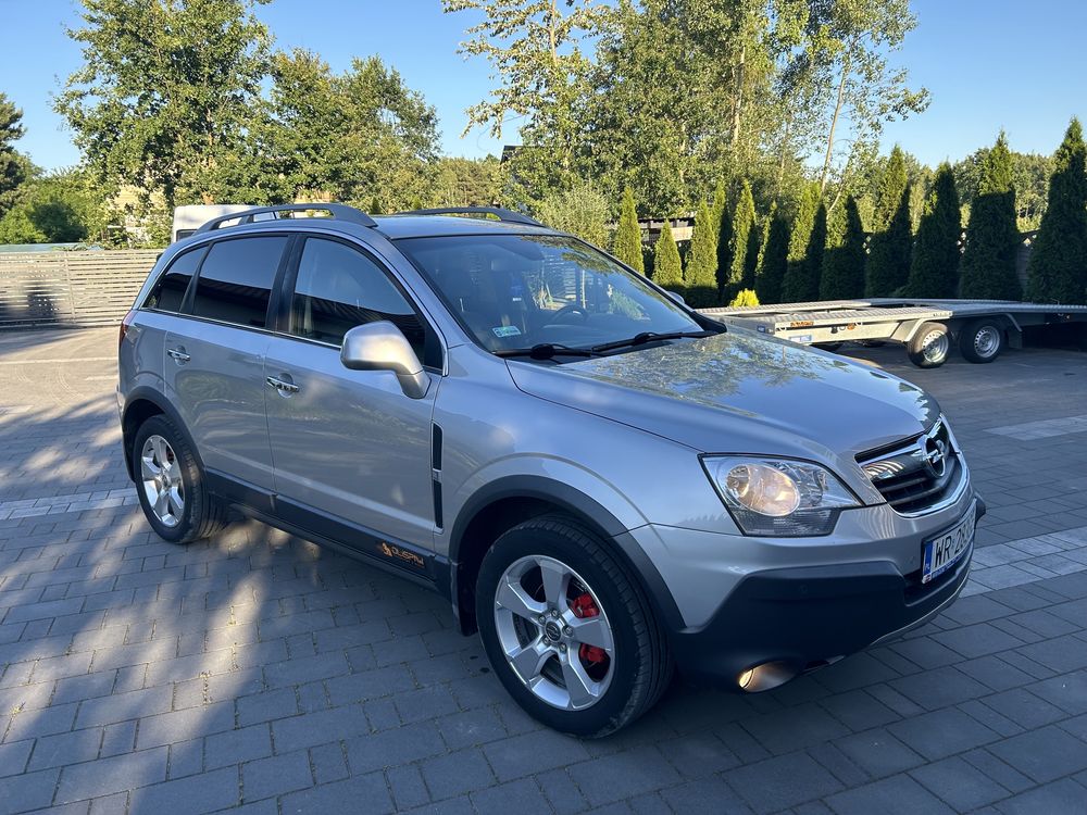 Opel Antara 4x4 Hak Klima. Oryginal lakier . Zadbany