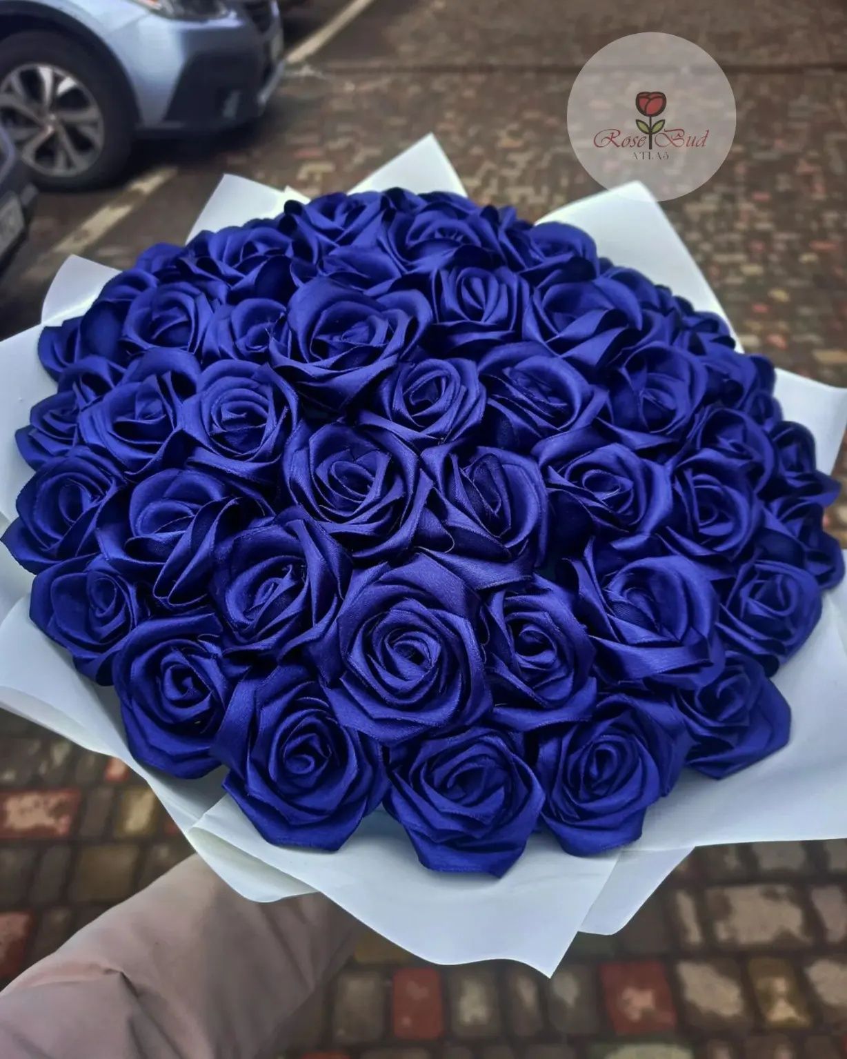 Троянди з атласних стрічок Ручна робота