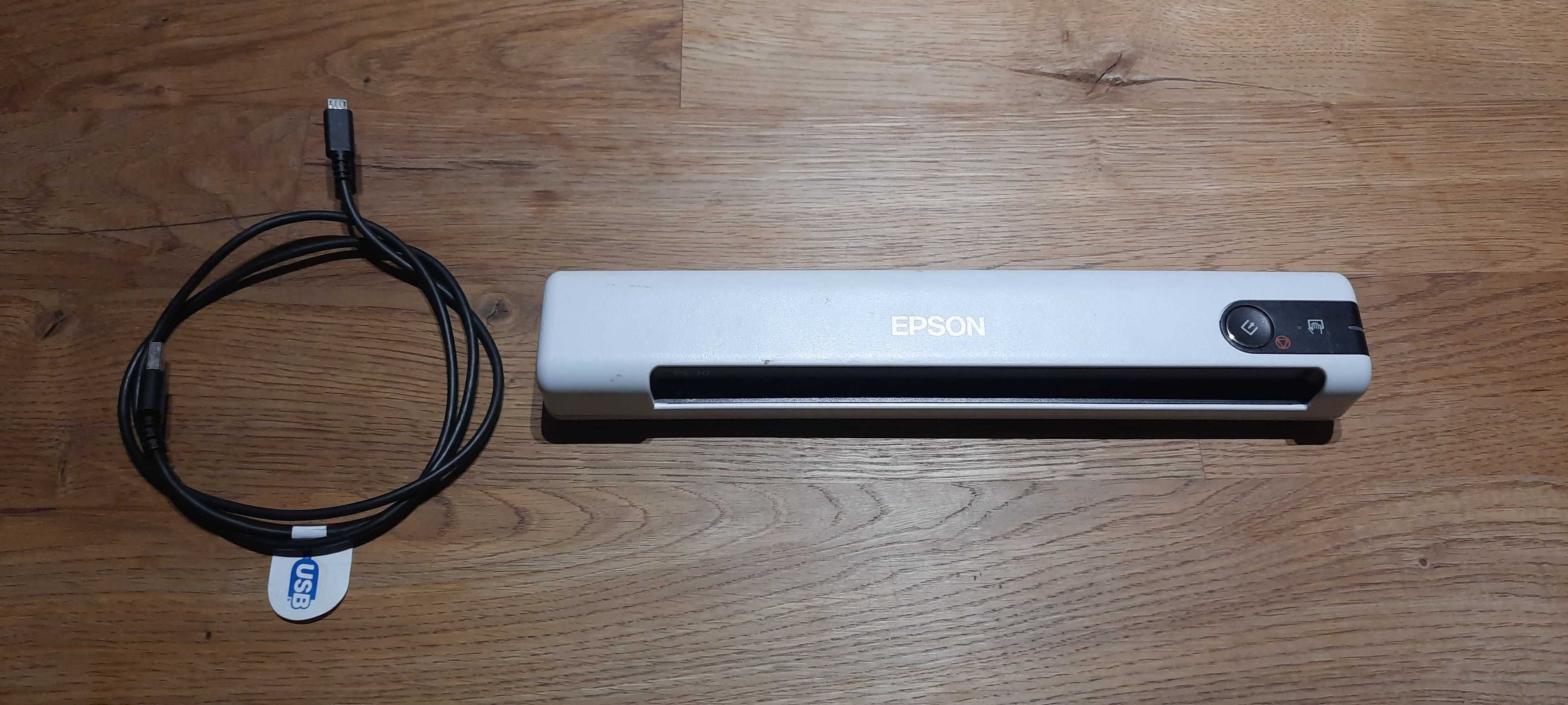 Skaner Epson DS-70 model J421B