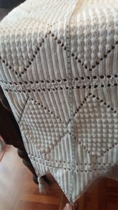 Colcha de renda feita à mão