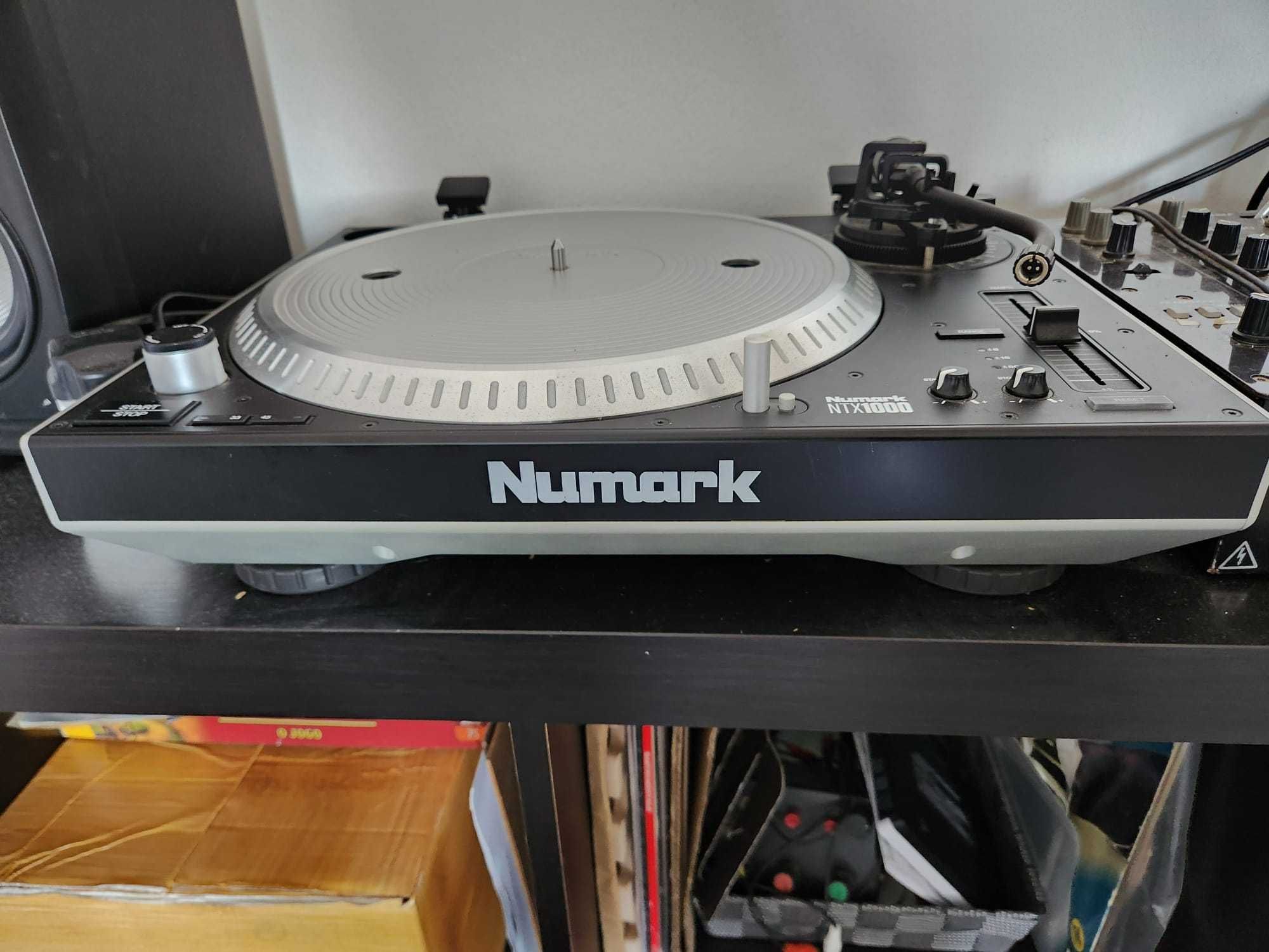 Gira-discos NUMARK NTX1000 Direct Drive Turntable