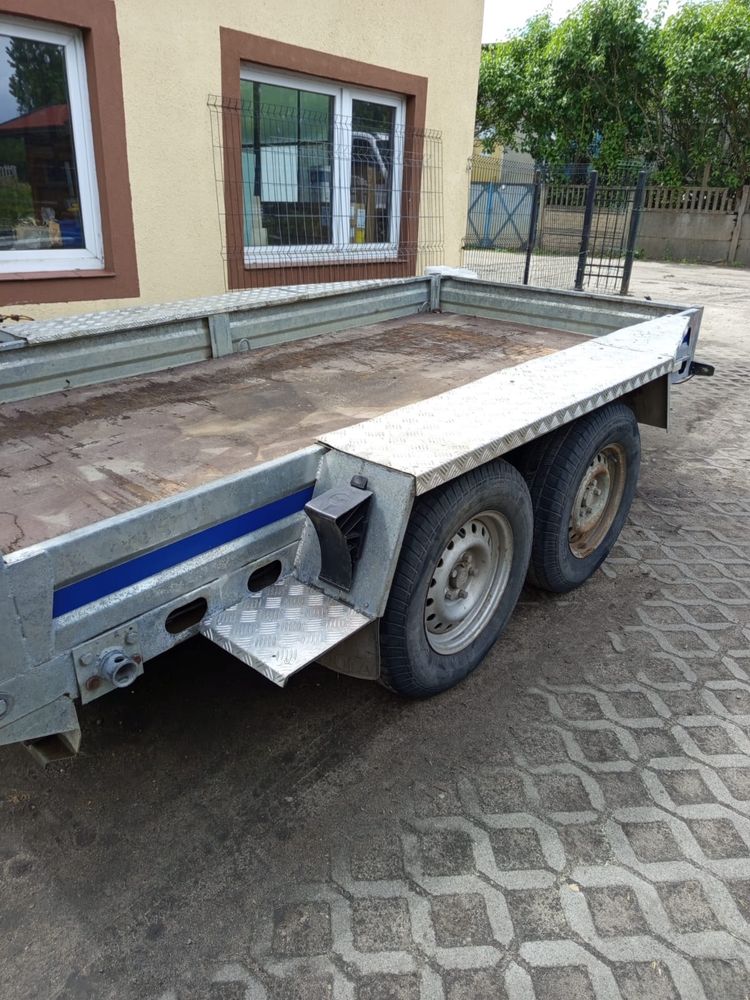 Przyczepka do przewozu mini koparki i mniejszych maszyn budowlanych