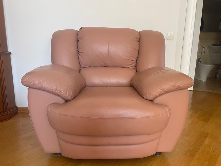Шкіряний диван (розкладний) + крісло