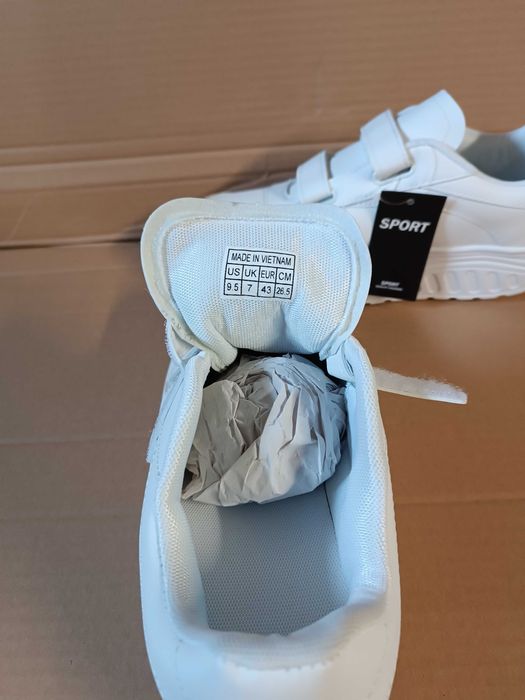 Buty białe , nowe r43 , męskie , damskie.