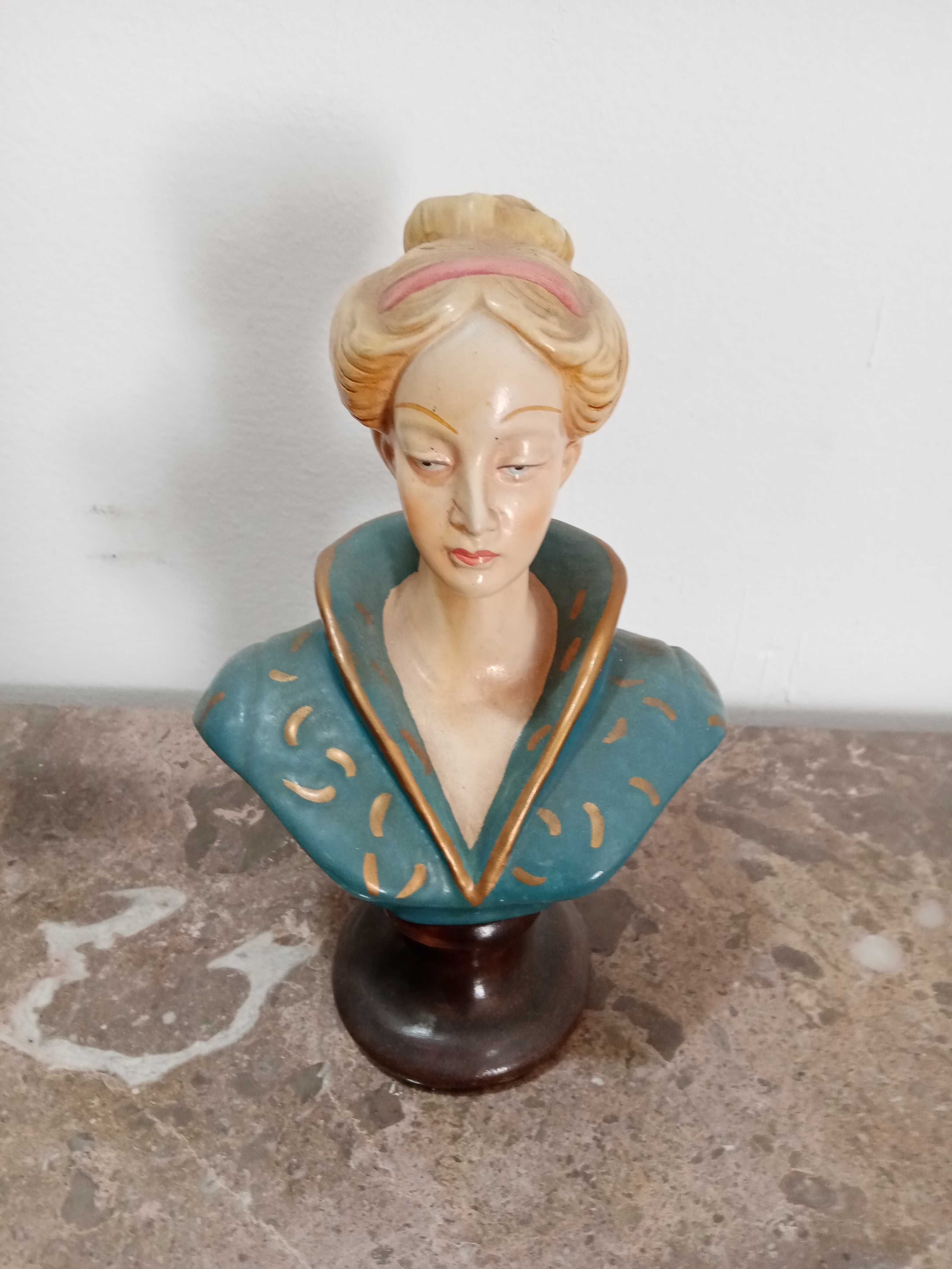 Busto Feminino Marfinite
20 X 14 cm