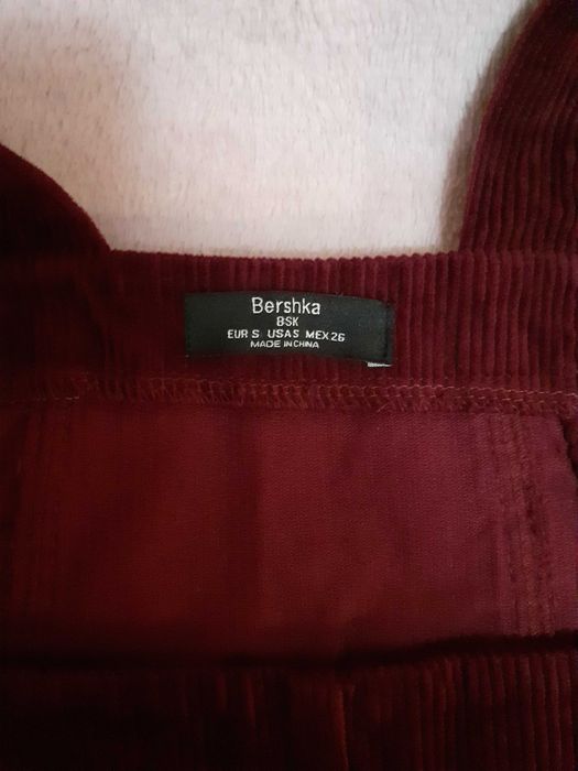 Spódniczka na szelkach Bershka