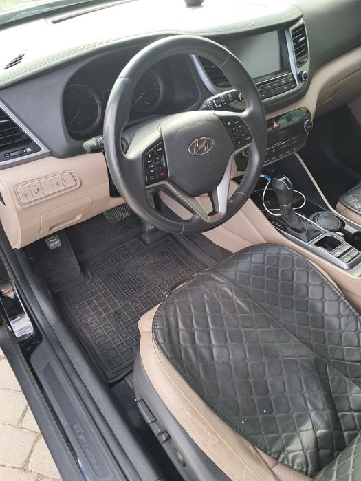 Tucson 2017р, відновлювася для себе, бампер і фари з рестайлу 2018р