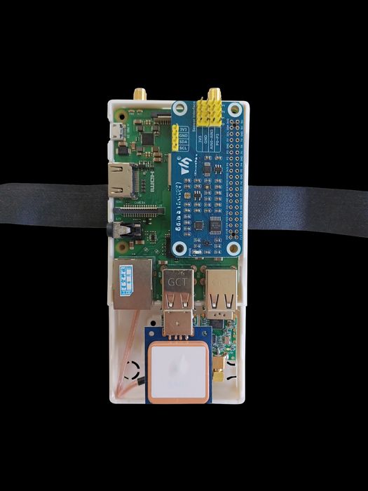 Stratux - ADS-B receiver (inclui powerbank)