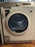 Компресорна сушильна машина AEG T77684EIH 1000w 8кг під ремонт