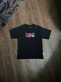 Новая футболка nike paint print copyright logo tech fleece