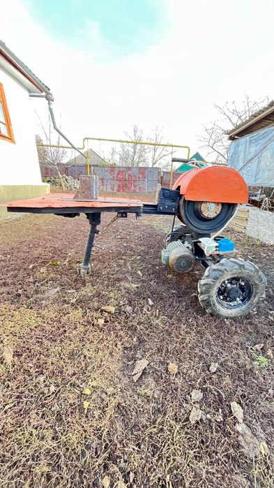 Дровокол рейковий мобільний