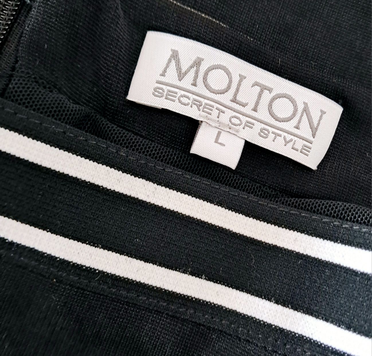 Spódnica elegancka cupro wiskoza czarna midi L40 Molton