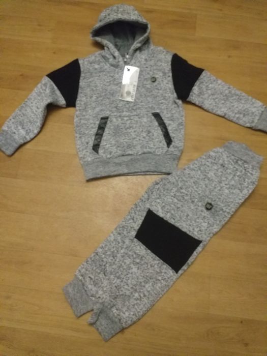 Gruby Nowy szary dres. 116