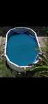Estrutura para piscina com bomba e escadas