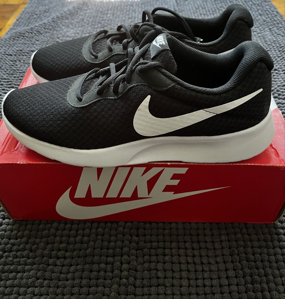 Чоловічі кросівки Nike Tanjun