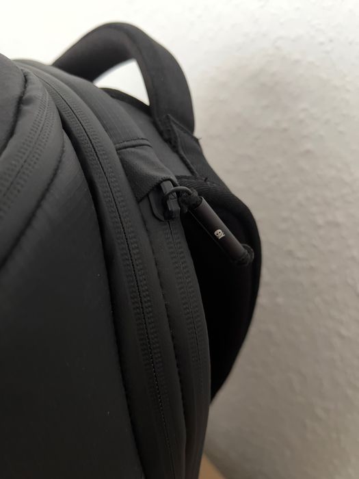 Plecak Gomatic Peter McKinnon 25 L ( jak nowy ) + 2x paski do statywu