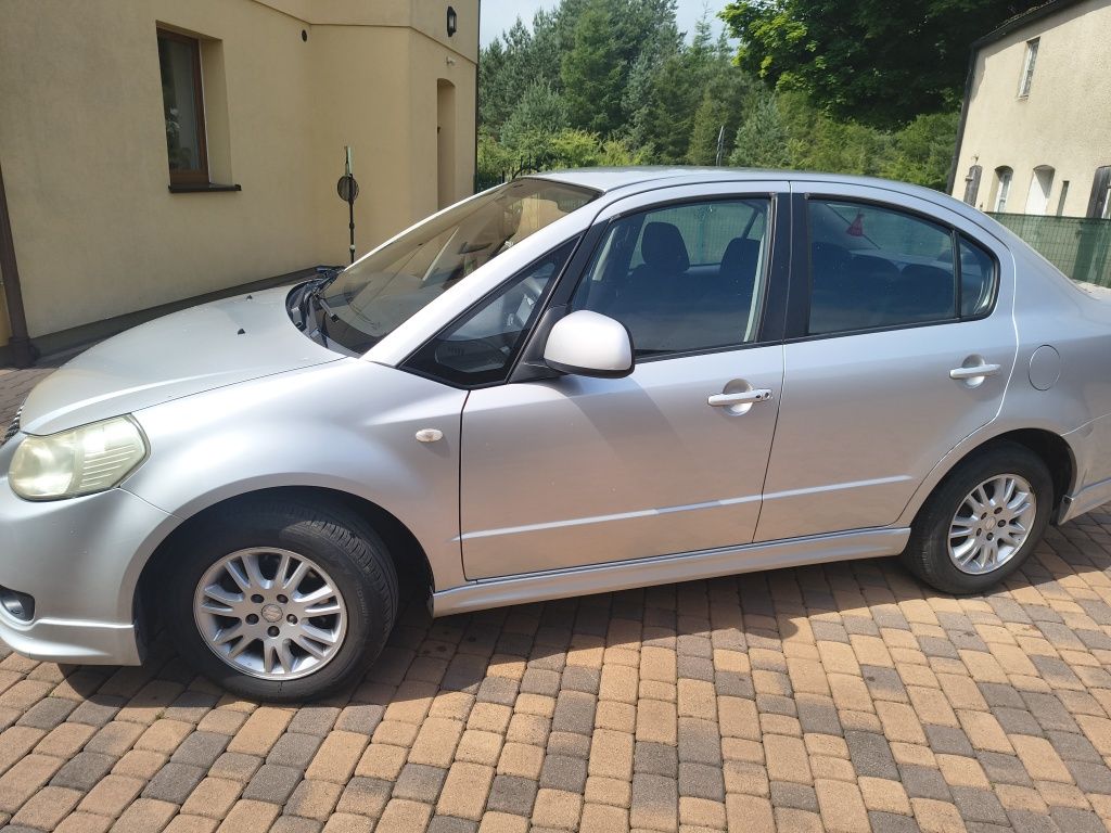 Suzuki SX4 sedan