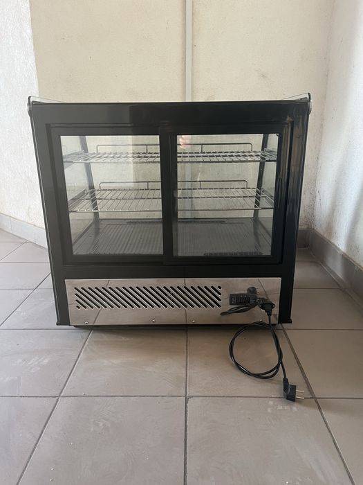 Холодильна Вітрина Десертна-Кондитерська Frosty Італія !