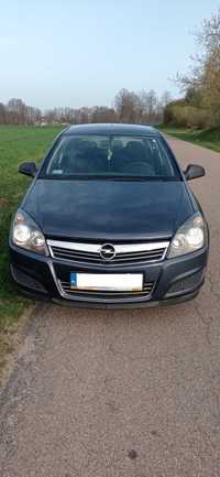 Opel ASTRA  1.6 Benzyna -- Pierwszy Właściciel , Salon Polska --