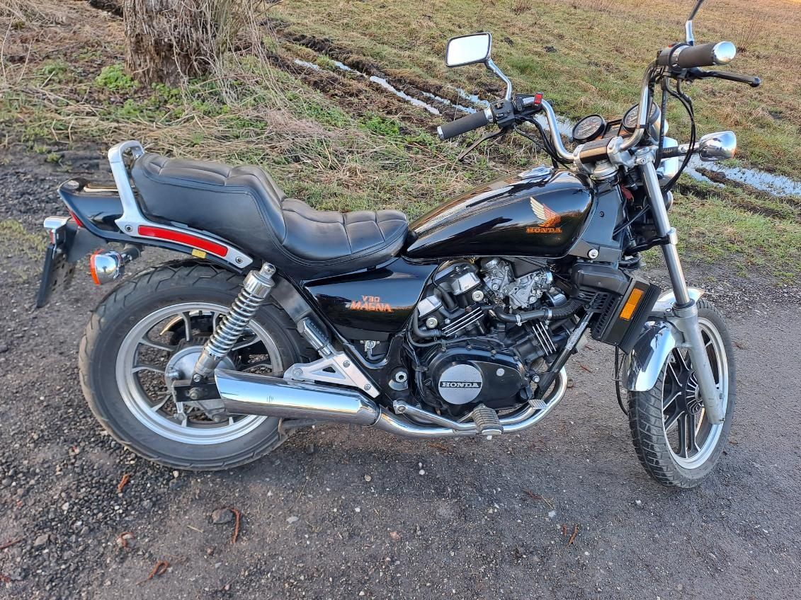 Sprzedam HONDA Magna!