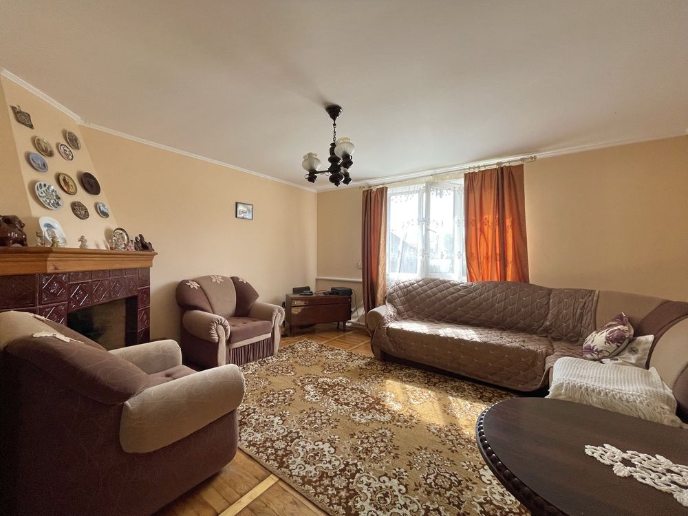 Продаж будинку 245 м.кв., 18 сотих