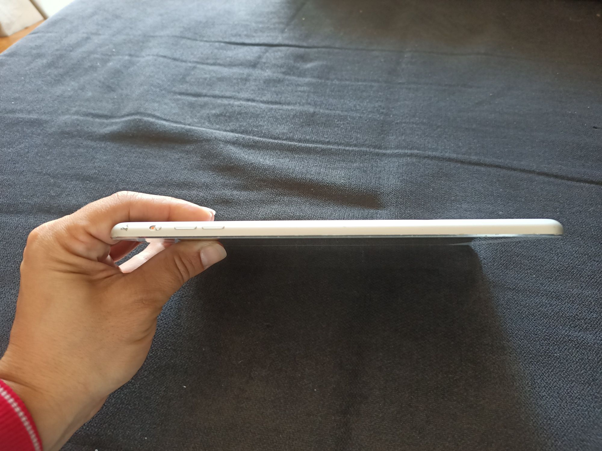 iPad mini 2 16GB a funcionar para peças