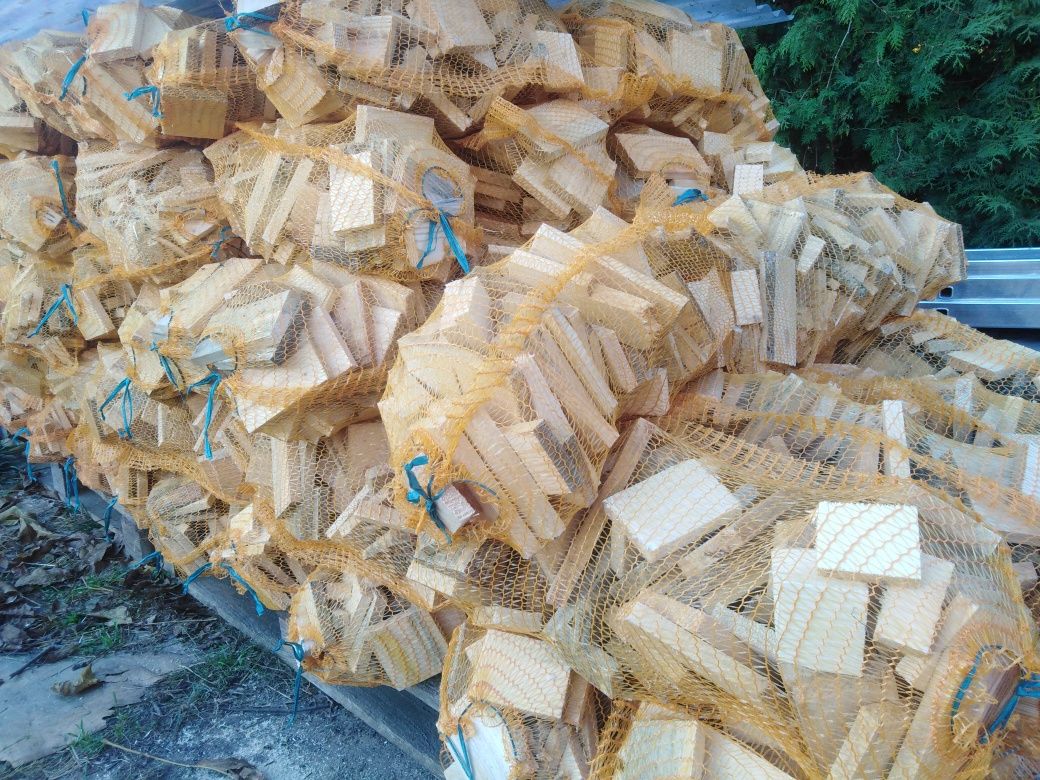 Drewno opałowe rozpałkowe workowane 15L