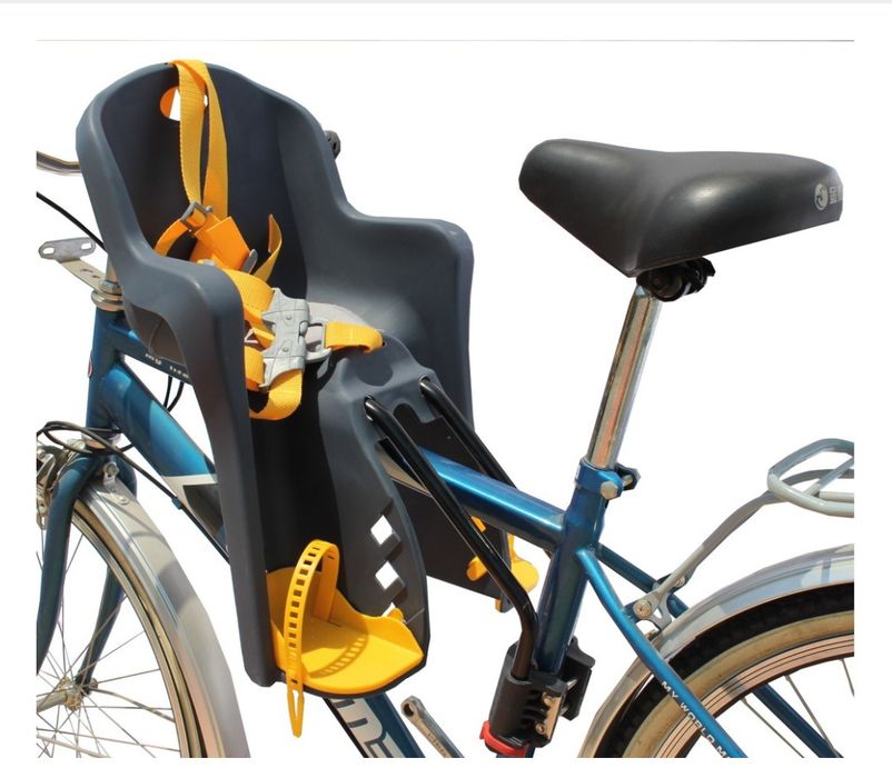 Fotelik montowany przodem do kierunku jazdy  do 15 kg