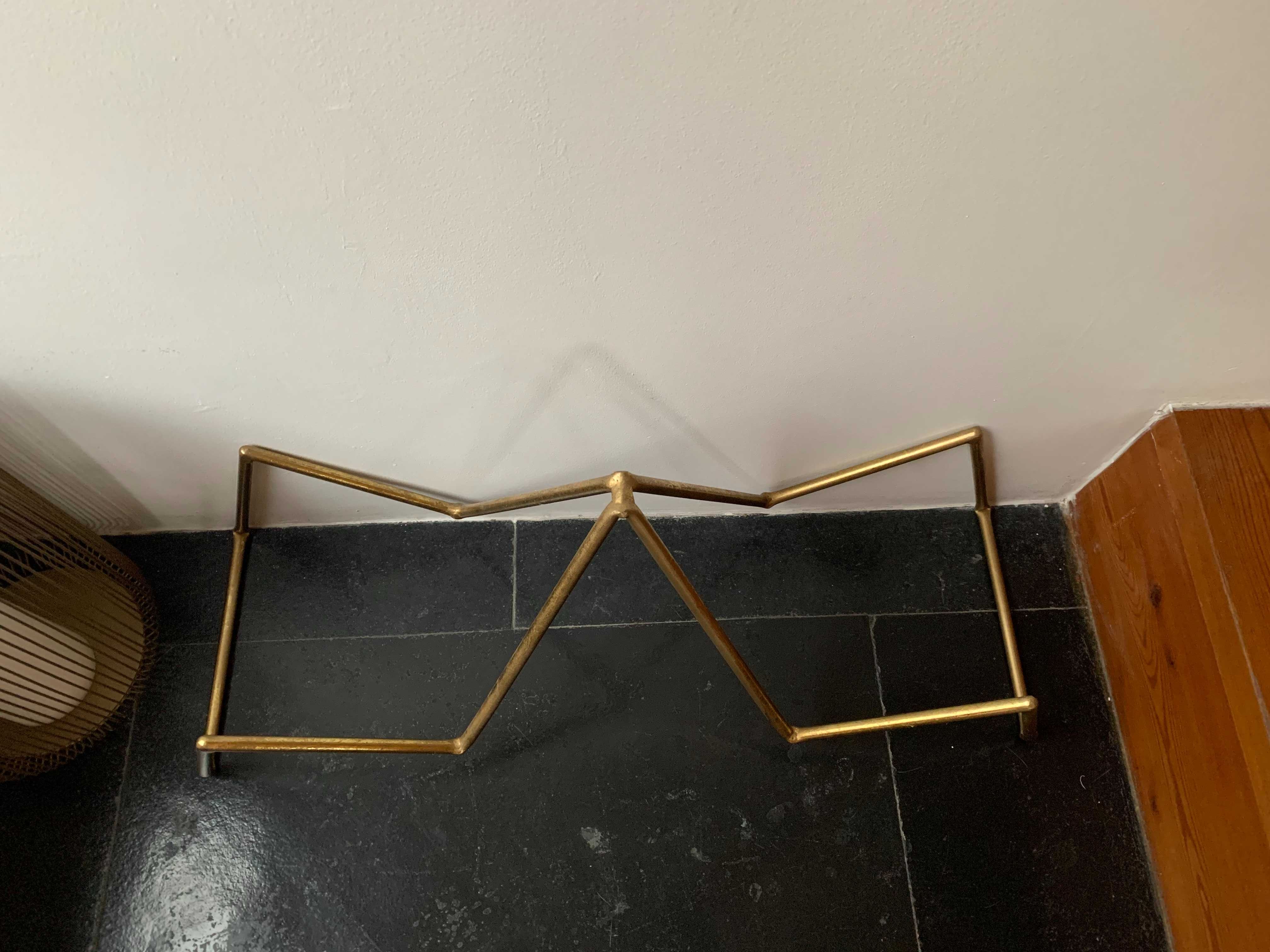 Suporte para livros em metal da Zara Home