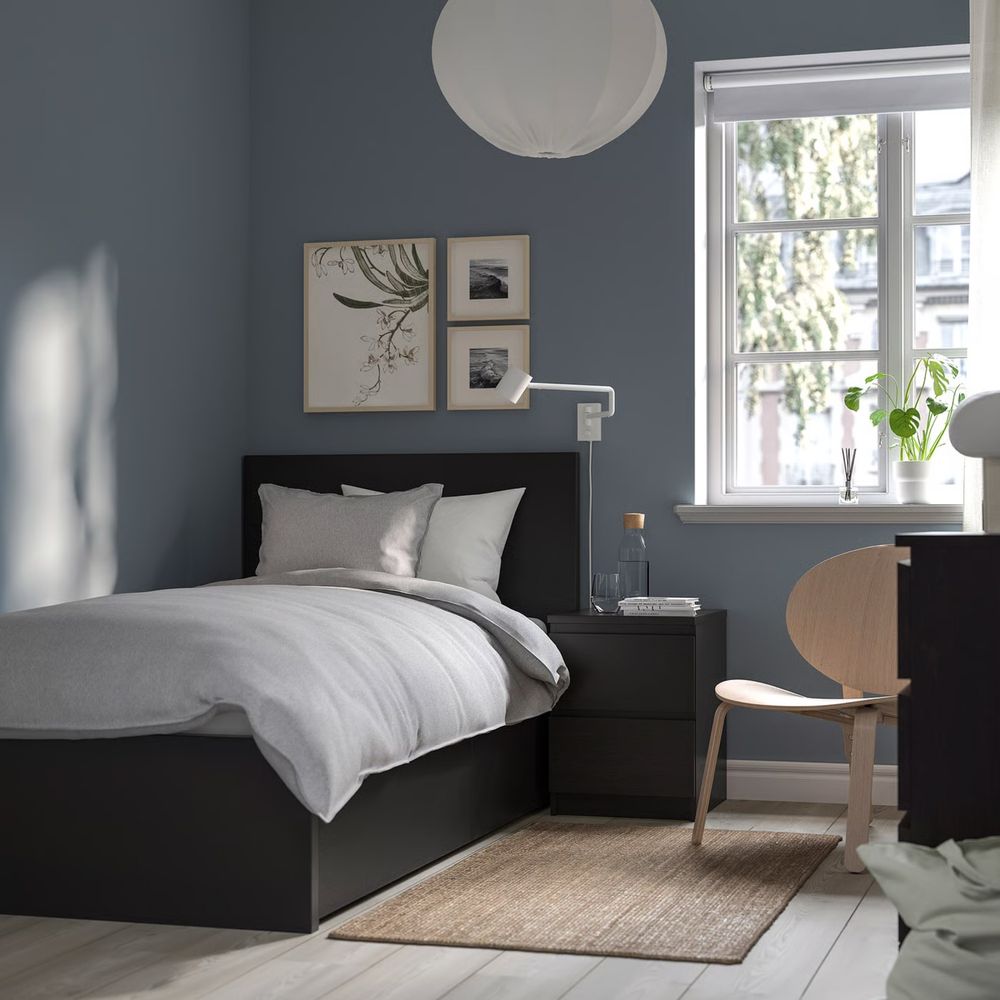 Cama Ikea MALM com estrado e colchão