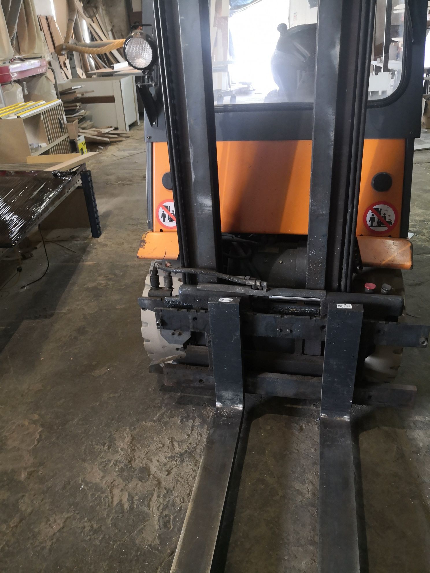 Wózek widłowy elektryczny STILL R 60   2 Tony