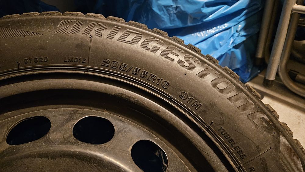 Koła kompletne 205/55/16. Opony Bridgestone. Felgi stalowe