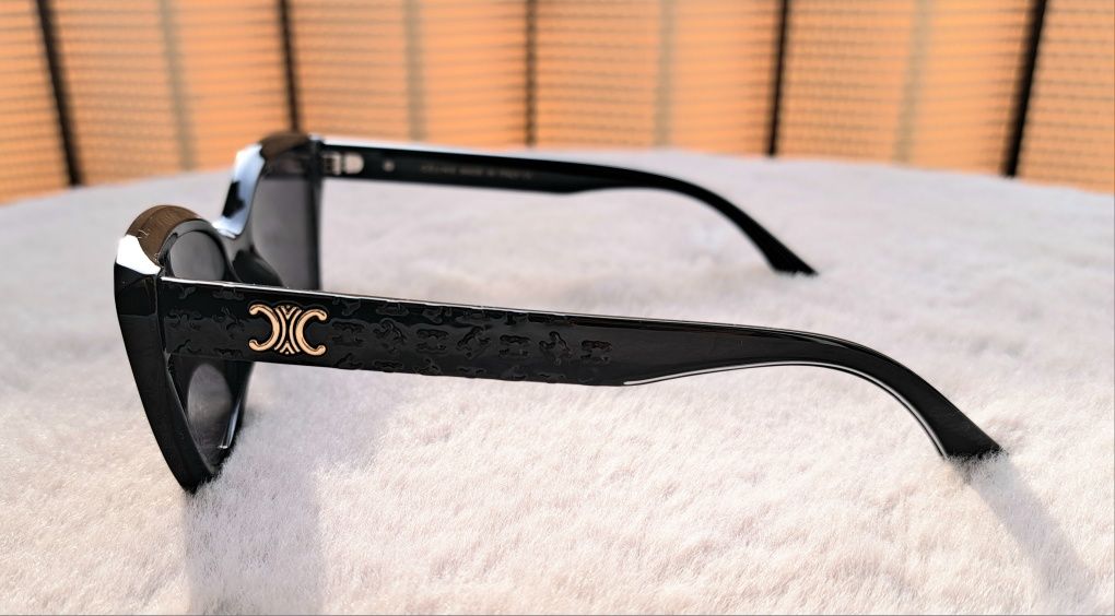 CELINE__damskie czarne okulary przeciwsłoneczne złote logo nowe