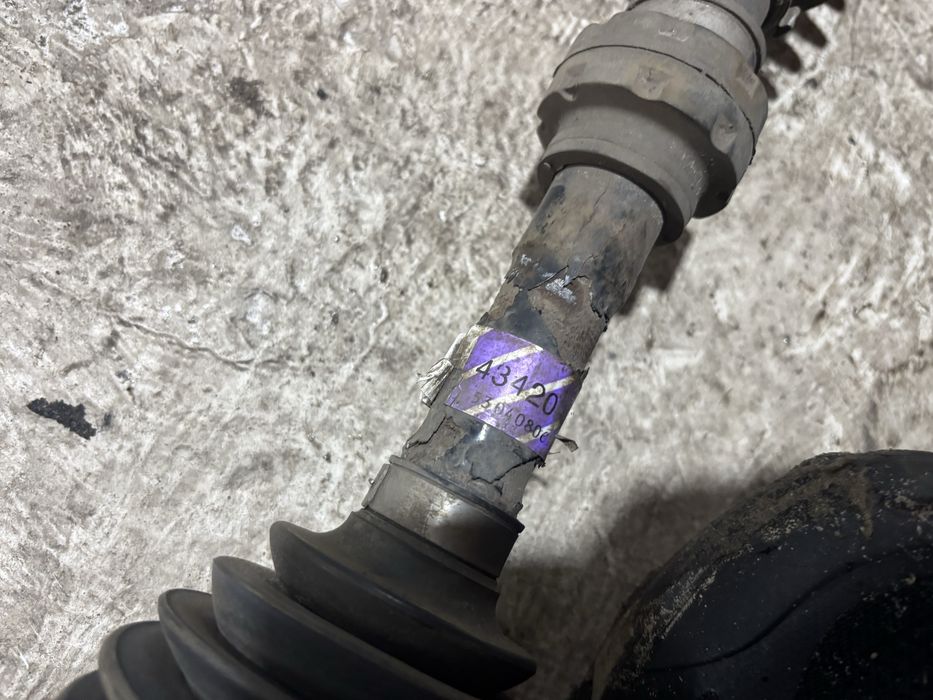 Продам полуось в зборі на lexus RX350 2006