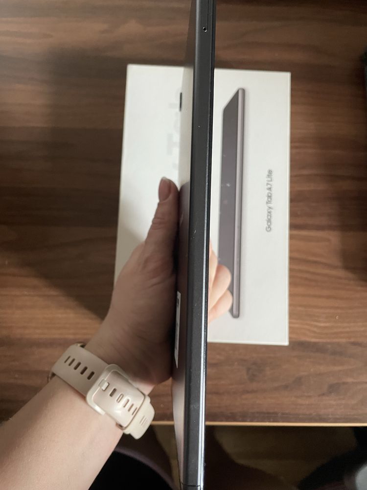 Планшет Samsung Tab 7