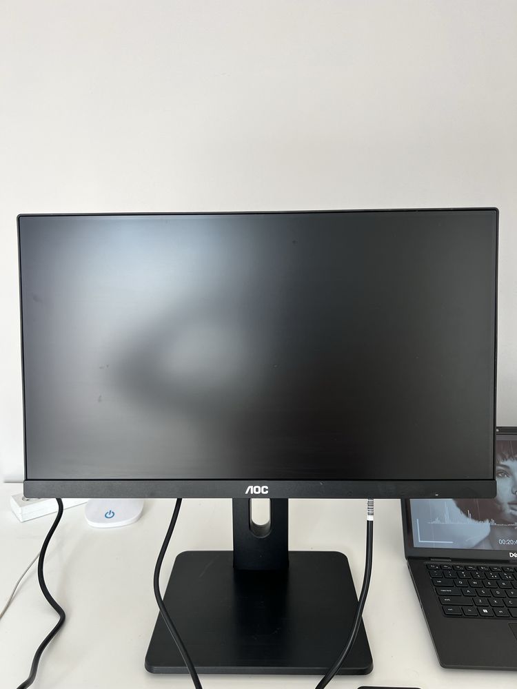 Monitor bezramkowy LOC